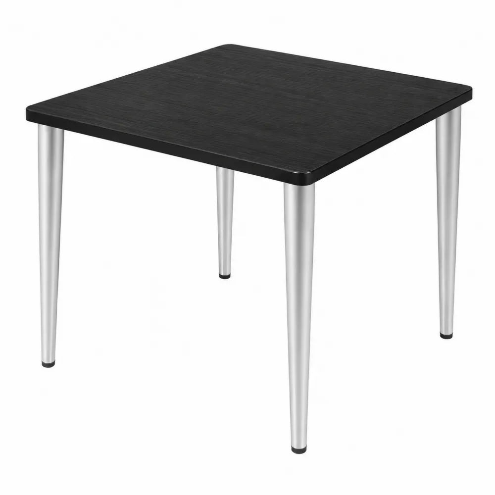 Tavolo quadrato in legno e gambe in
